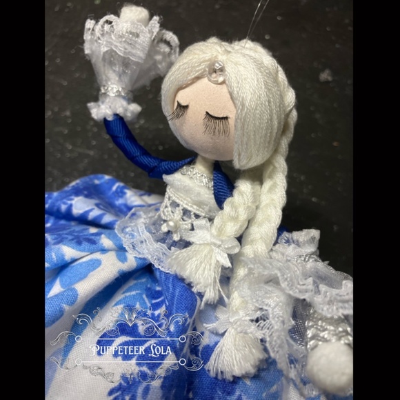 Meet your Artisan Posher, Lola - Picture 5 of 5